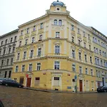 Апартаменты Saturnin *